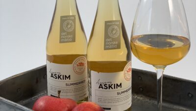 Årgang Summerred i flaske og glass
